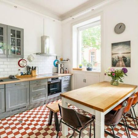 Grosszuegige Altbauwohnung In Bestlage Amburgo Esterno foto